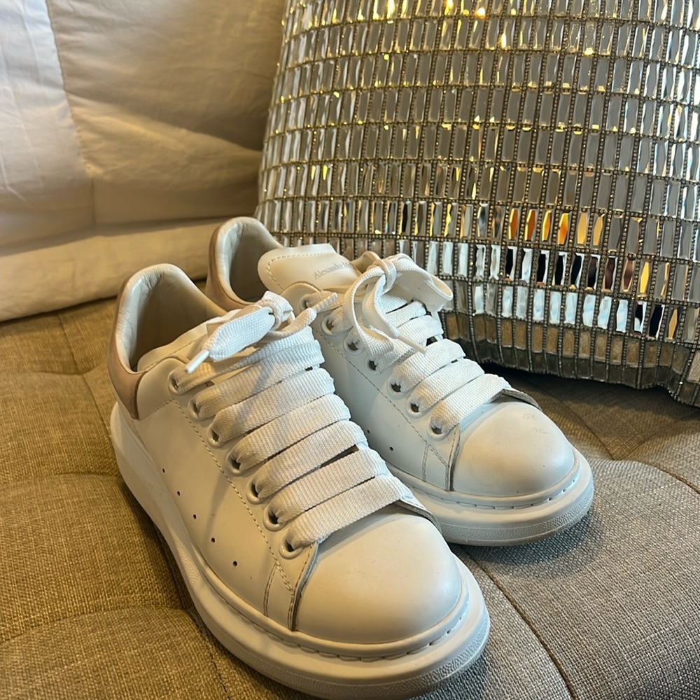 Alexander Mcqueen